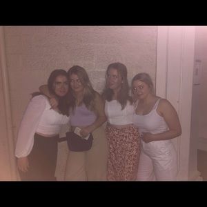 Meet your Posher, Chloe